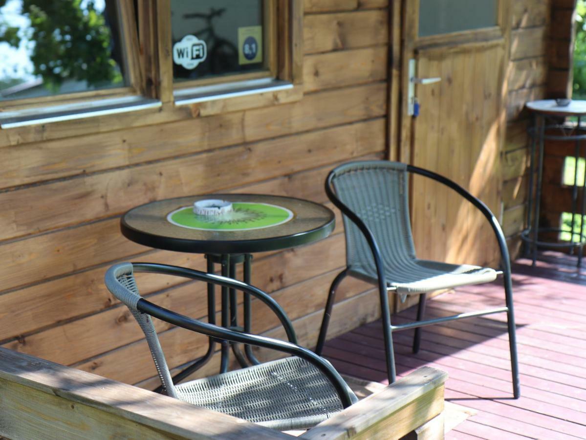 Cozy Summer House With Free Parking Near City Center & Beach Kuressaare Exterior photo